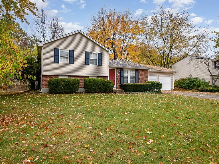 1387 Firethorne Dr — Photo 9