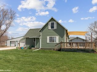 317 S 7th St, Winterset, IA 50273