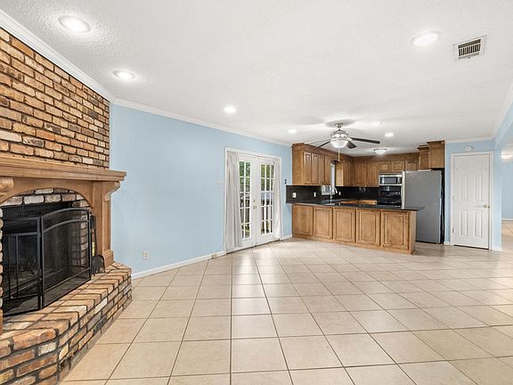 5th image of 4315 Pleasant Dr