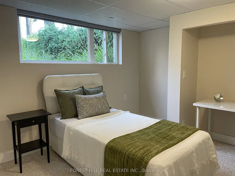 505 Fanshawe Park Rd E — Photo 18
