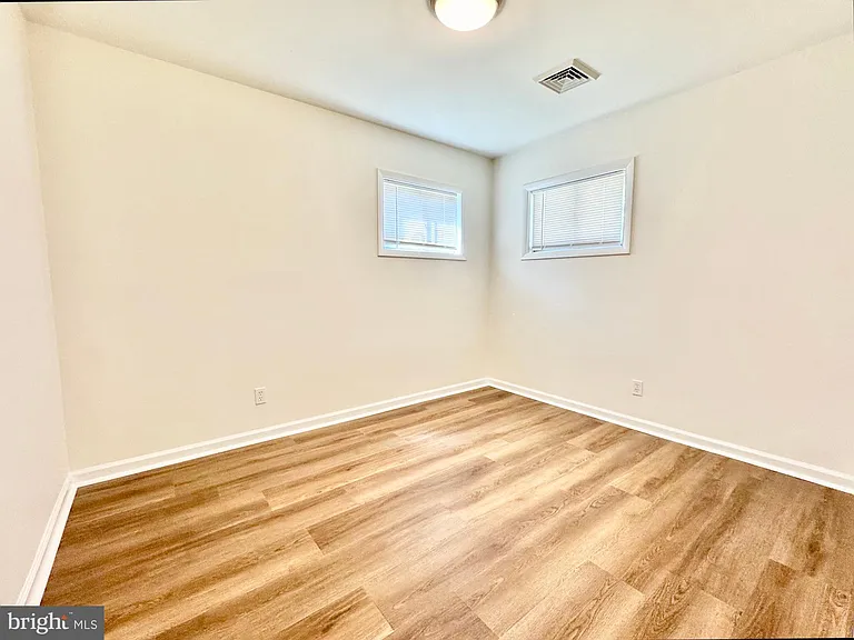 69 McDaniel Dr — Photo 21