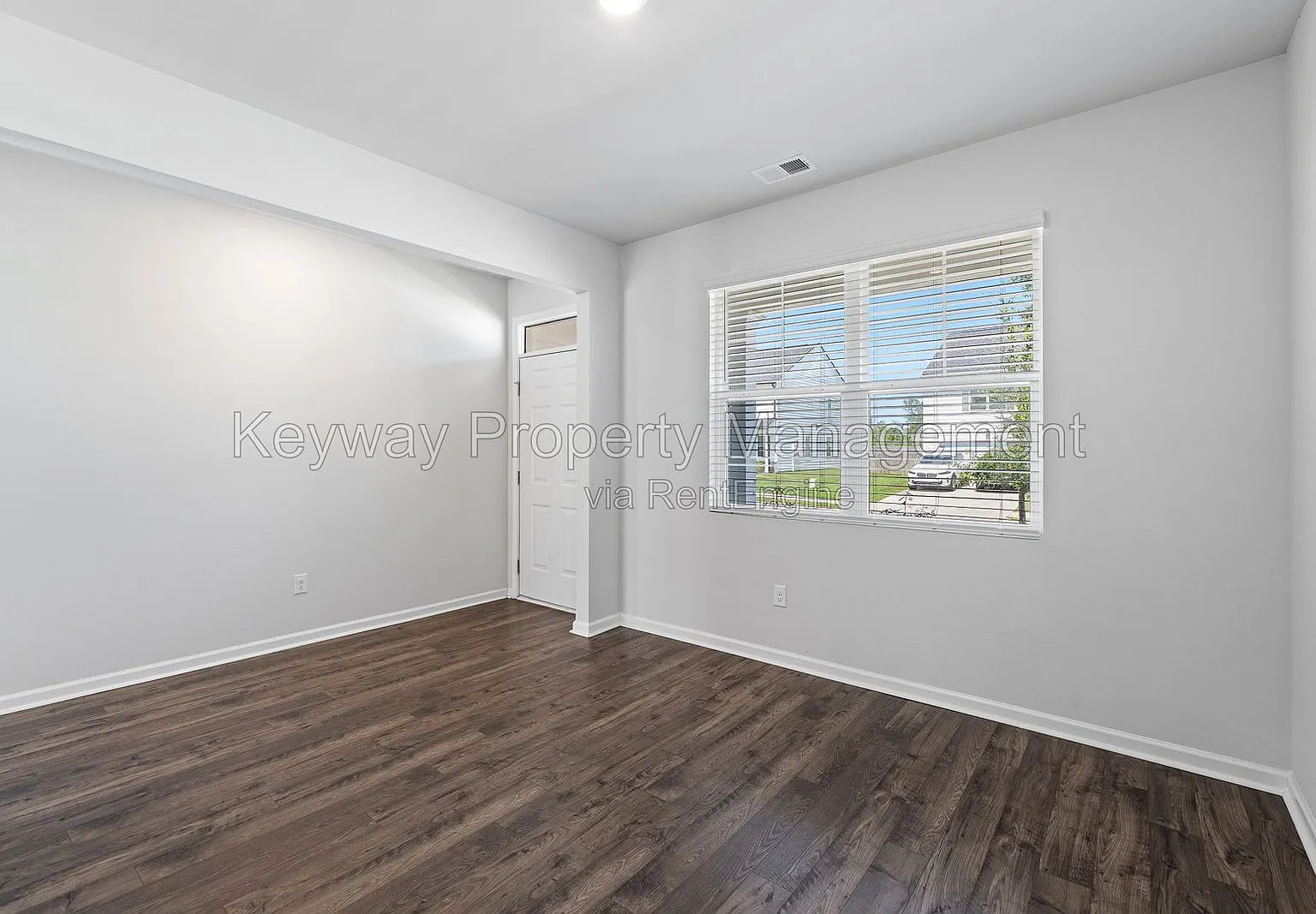 4 bed, 2.5 bath, 2175 sqft, $2,350 — Photo 4