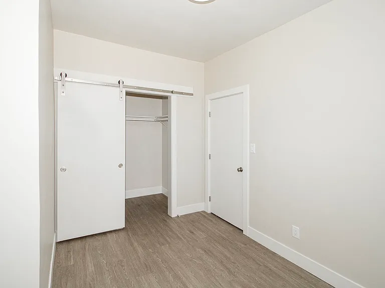 1125 Broadway — Photo 3