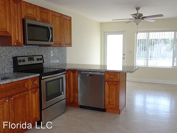 3rd image of 2217 NE 2nd St #203