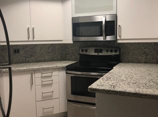 8255 Lake Dr APT 301, Doral, FL 33166