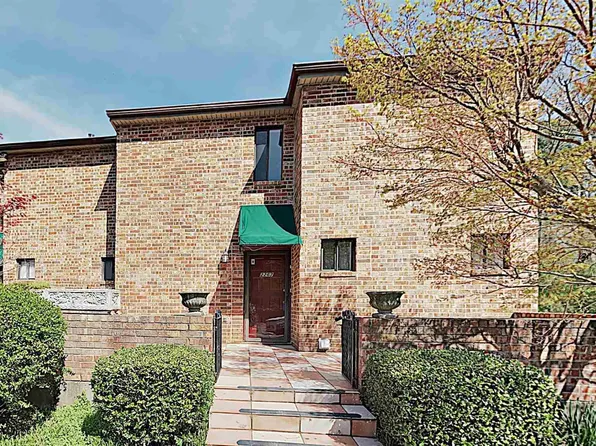 2267 Pernoshal Ct, Atlanta, GA 30338