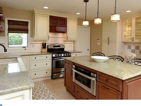5th image of 6 Elm Ct