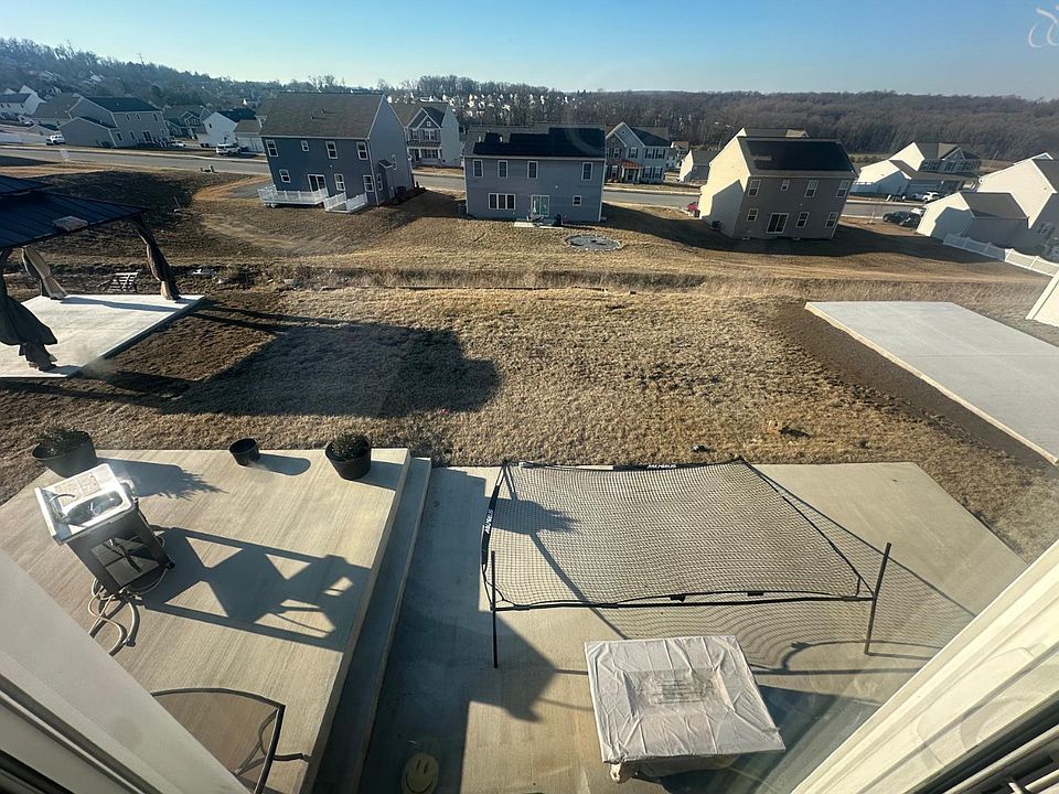 2nd image of 25 Steeple Chase Dr #1