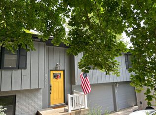 322 Windsor Dr #1, Iowa City, IA 52245