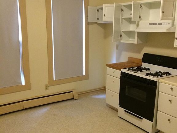 3rd image of 325 Greenwich Ave Floor 1