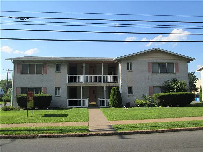 5000 Derry St #1 — Photo 1
