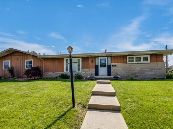 421 Country Club Dr, Batesville, IN 47006