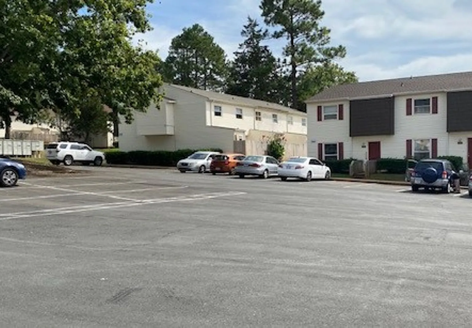 1/2 Mo Off Special 3 bed, 2 1/2 townhome - Sharon Lakes off S Blvd near light rail — Photo 3