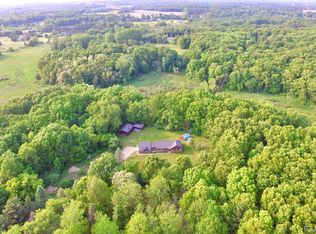 15640 Graves Rd, Pinckney, MI 48169