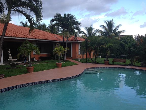 2nd image of 9990 NW 135th St