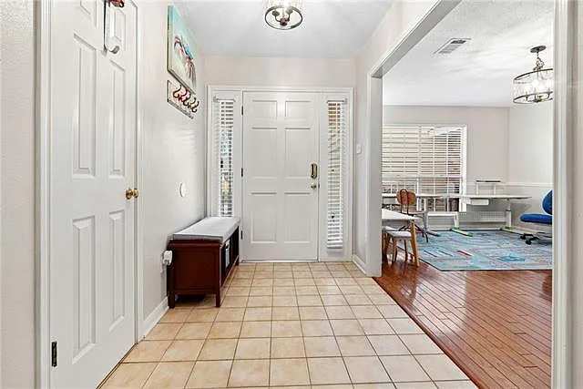 115 Aberdeen Dr — Photo 5