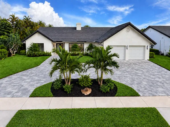10941 BOCA WOODS Lane, Boca Raton, FL 33428