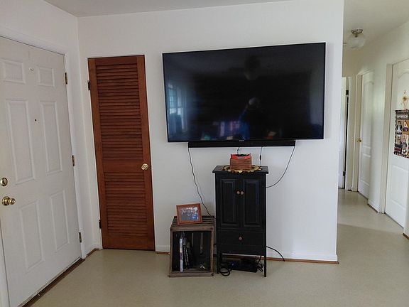5th image of 1149 Wetters Rd