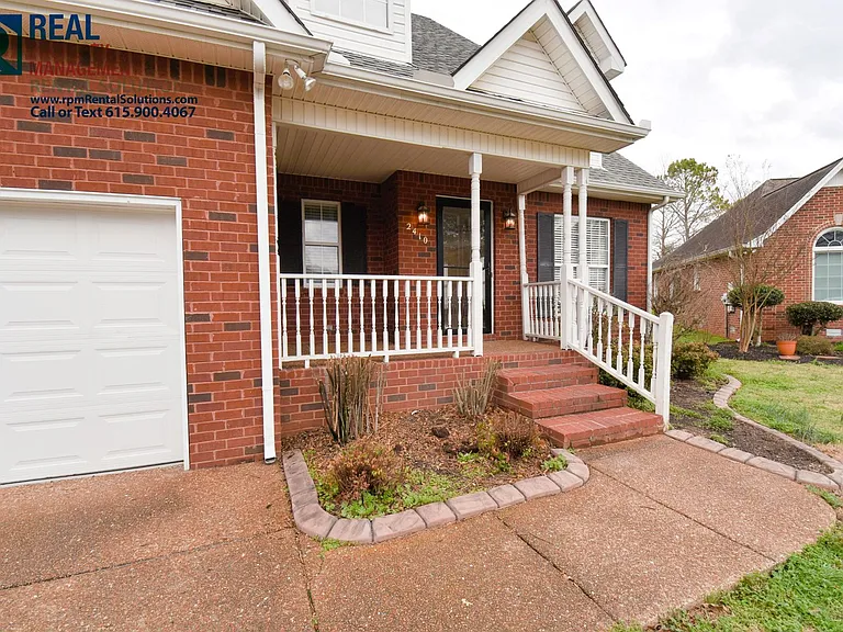 2410 Alexander Blvd — Photo 2