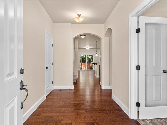 5th image of 8326 54th Avenue SE