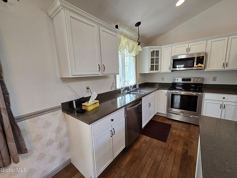 4th image of 235 E Schaghticoke Road