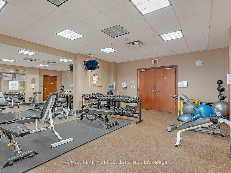 330 Princess Royal Dr #320 — Photo 28
