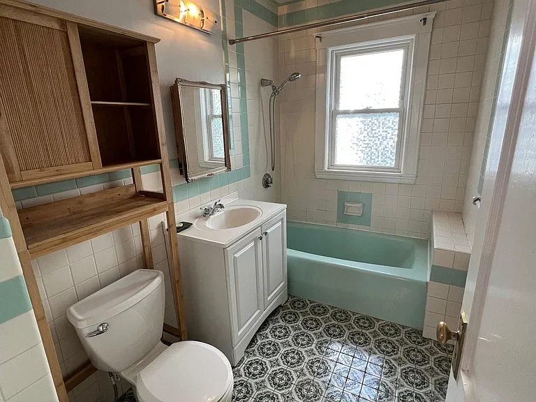 102-104 Varnum St #1 — Photo 11