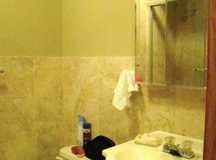 1600 W Greenleaf Ave APT 104, Chicago, IL 60626