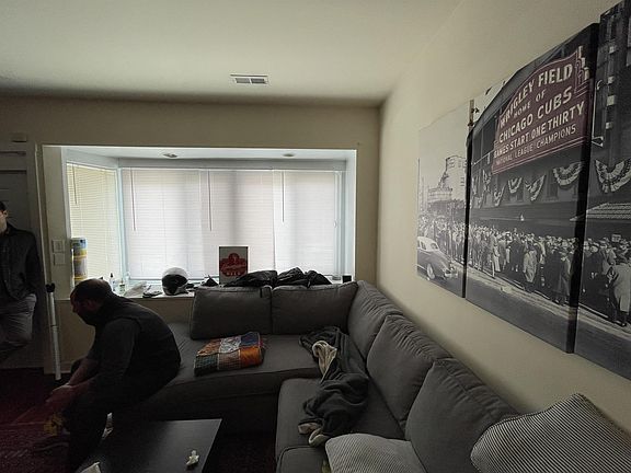 3rd image of 906-908 N Damen Ave #11075964