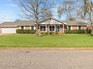 201 E Hickory Bend Rd, Enterprise, AL 36330
