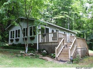 164 Turkey Track Ln, Saluda, NC 28773