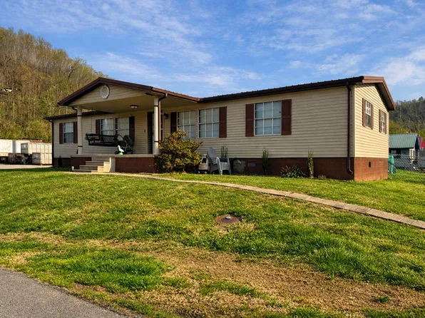 9 N Stanley Ave, Prestonsburg, KY 41653
