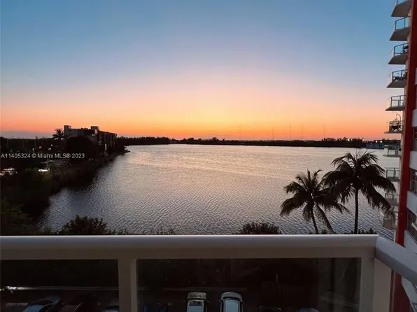 1301 NE Miami Gardens Dr APT 522W, Miami, FL 33179