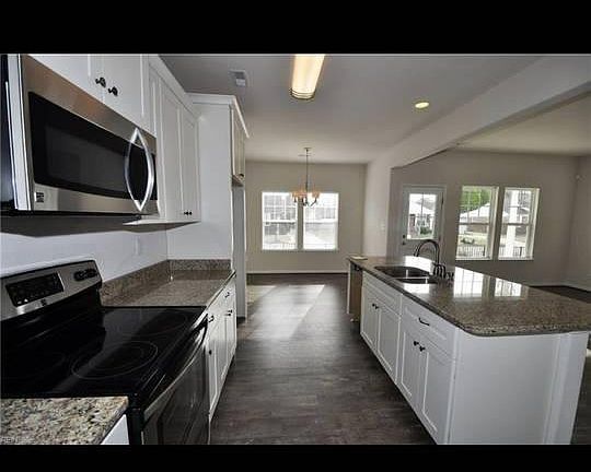 2nd image of 1604 Gold Finch Ct #13