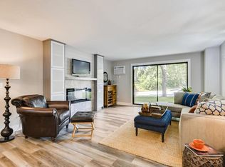 10401 Cedar Lake Rd UNIT 207, Minnetonka, MN 55305