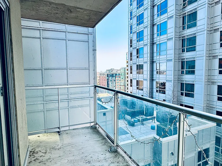 242 Rideau St #1106 — Photo 10