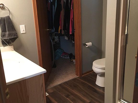 3rd image of 3408 Emerald Dr