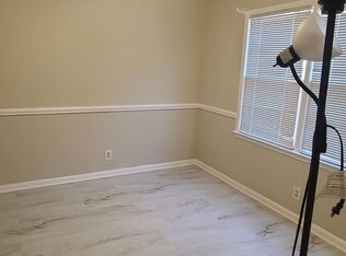 599 Winding Creek Rd, Fayetteville, NC 28305