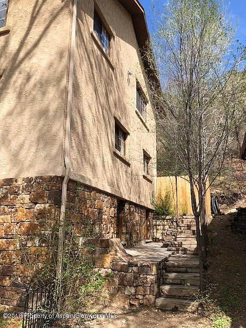 2nd image of 808 Garfield Ave