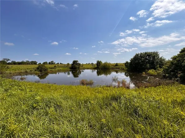 22285 NW 1400th Rd, Garnett, KS 66032