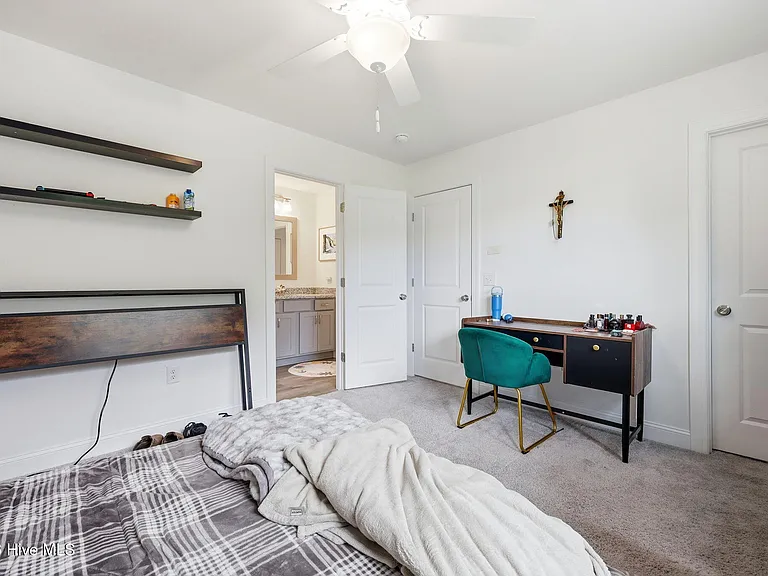 160 Falkirk Ct — Photo 39
