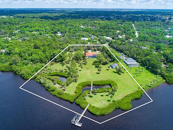 2nd image of 1716 Bayshore Dr