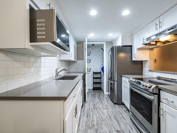 2nd image of 1489 E Vineyard Ct #2