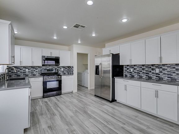 4th image of 8705 W Majestic Pine Ave