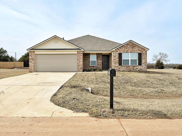 3912 Elm Ridge St — Photo 1