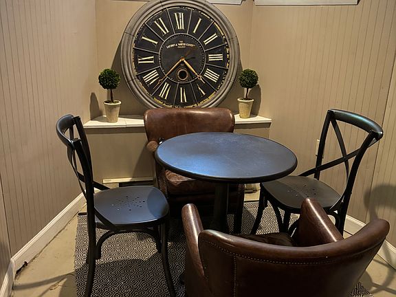 Dining nook