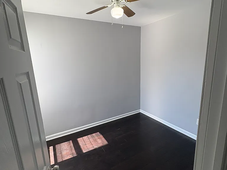 1324 Victoria St — Photo 8