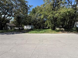 128 S Hardy Ave, Independence, MO 64053
