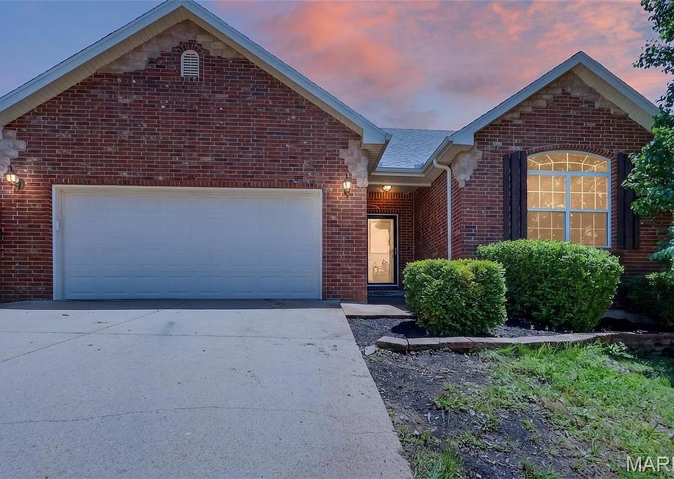 1st image of 115 Birch Tree Cir