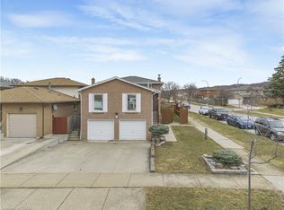 2 Envoy Blvd, Hamilton, ON L8G 4N1
